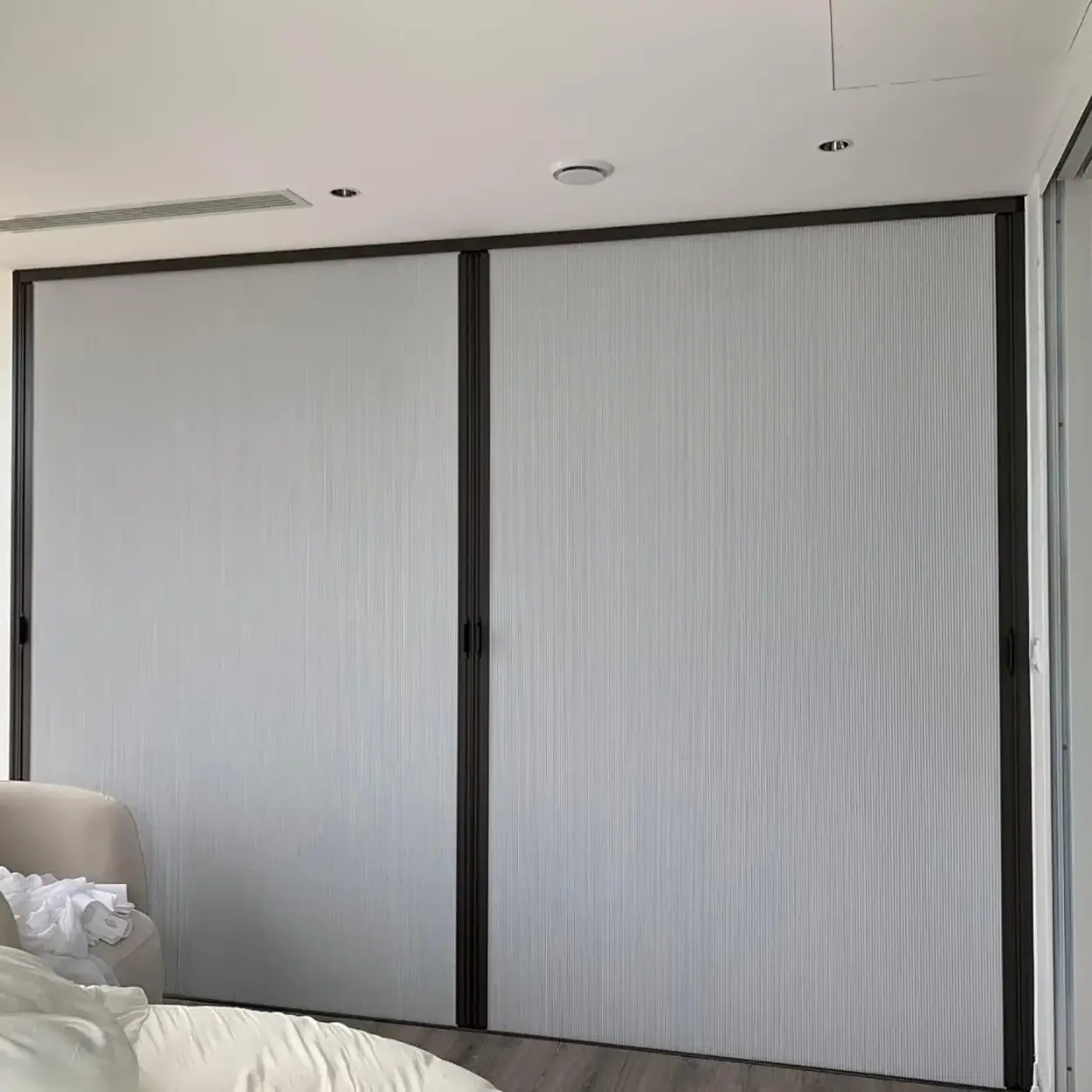 Bafra ovada bebek odası — honeycomb karartma